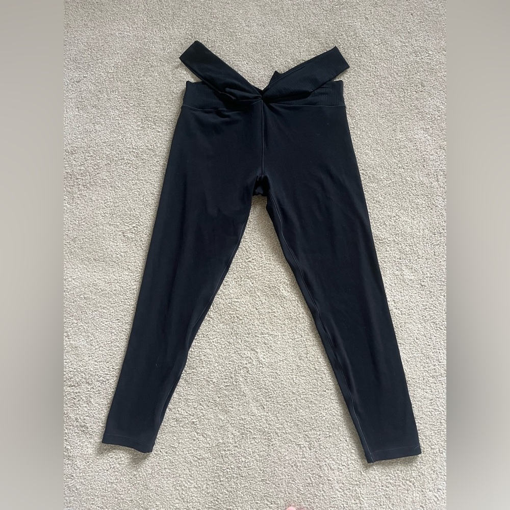 Aerie Offline Real Me Cut Out Crossover 7/8 Leggings Large - Picture 3 of 4